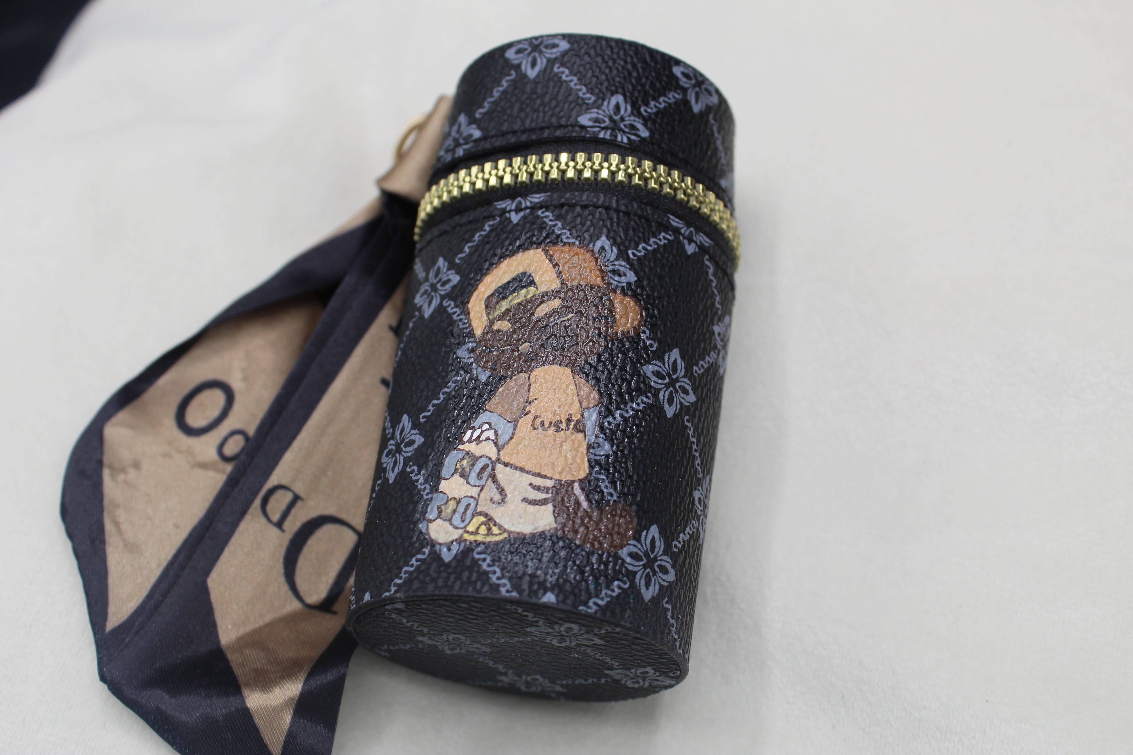 zylindrisches Portmonee (bemalt)